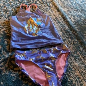 Girls swimsuit
